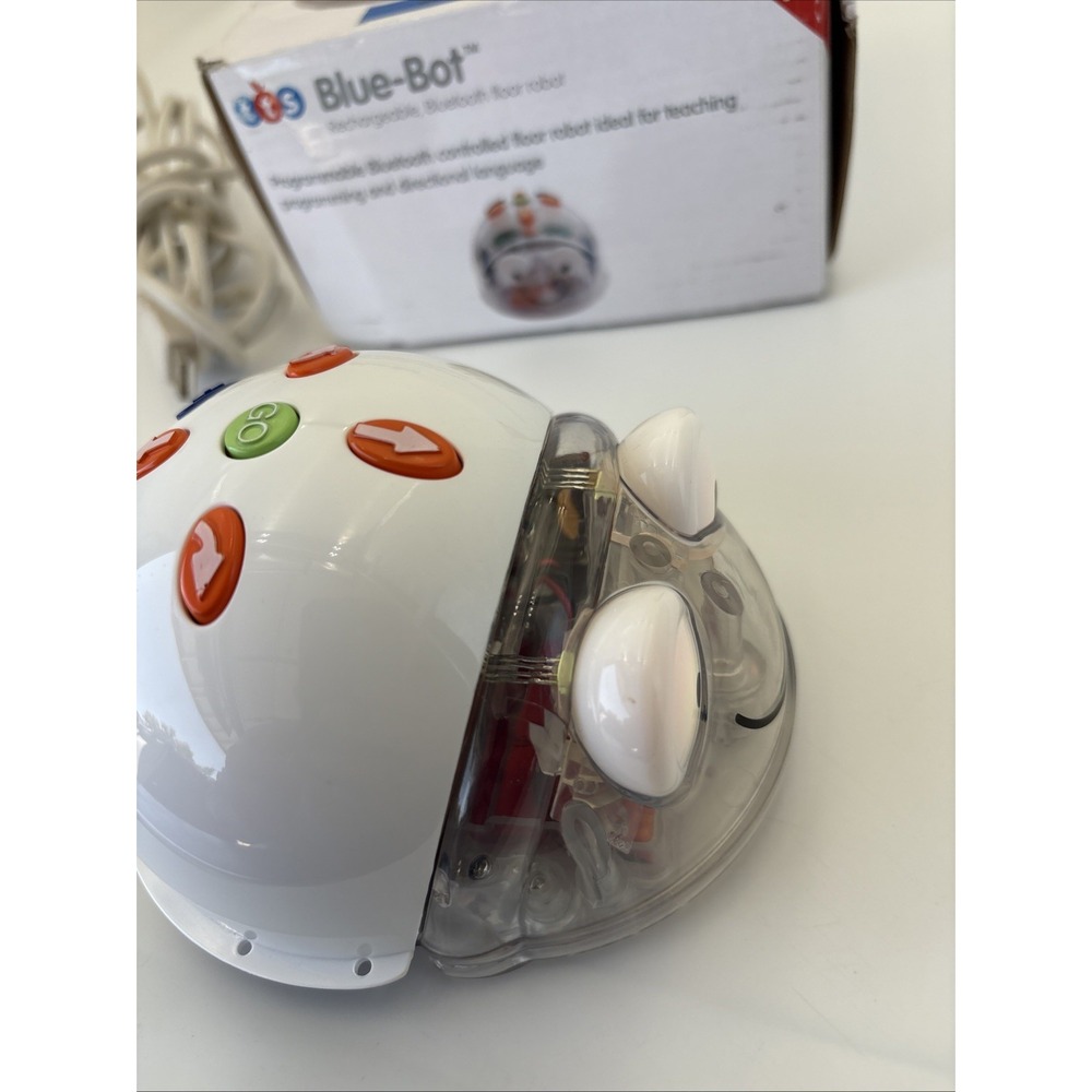 TTS Blue-Bot Bluetooth Programmable Floor Robot Tested - Picture 4 of 5